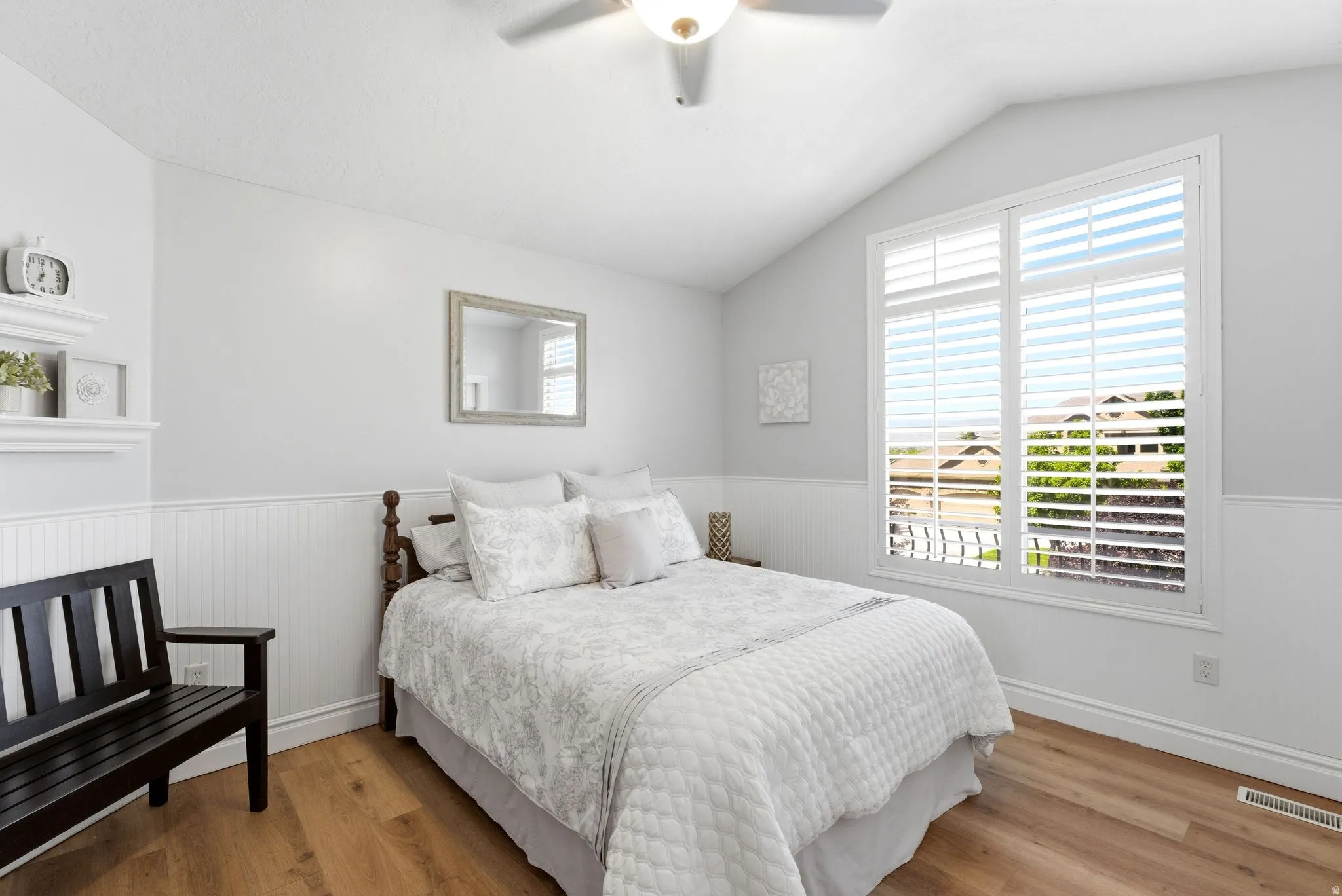 Second level bedroom