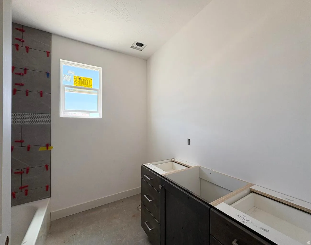2nd floor hall bath