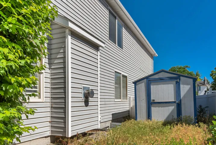 2nd storage shed - side of home