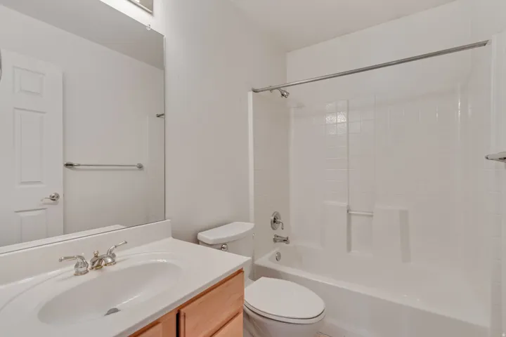 Full bathroom on 2nd level