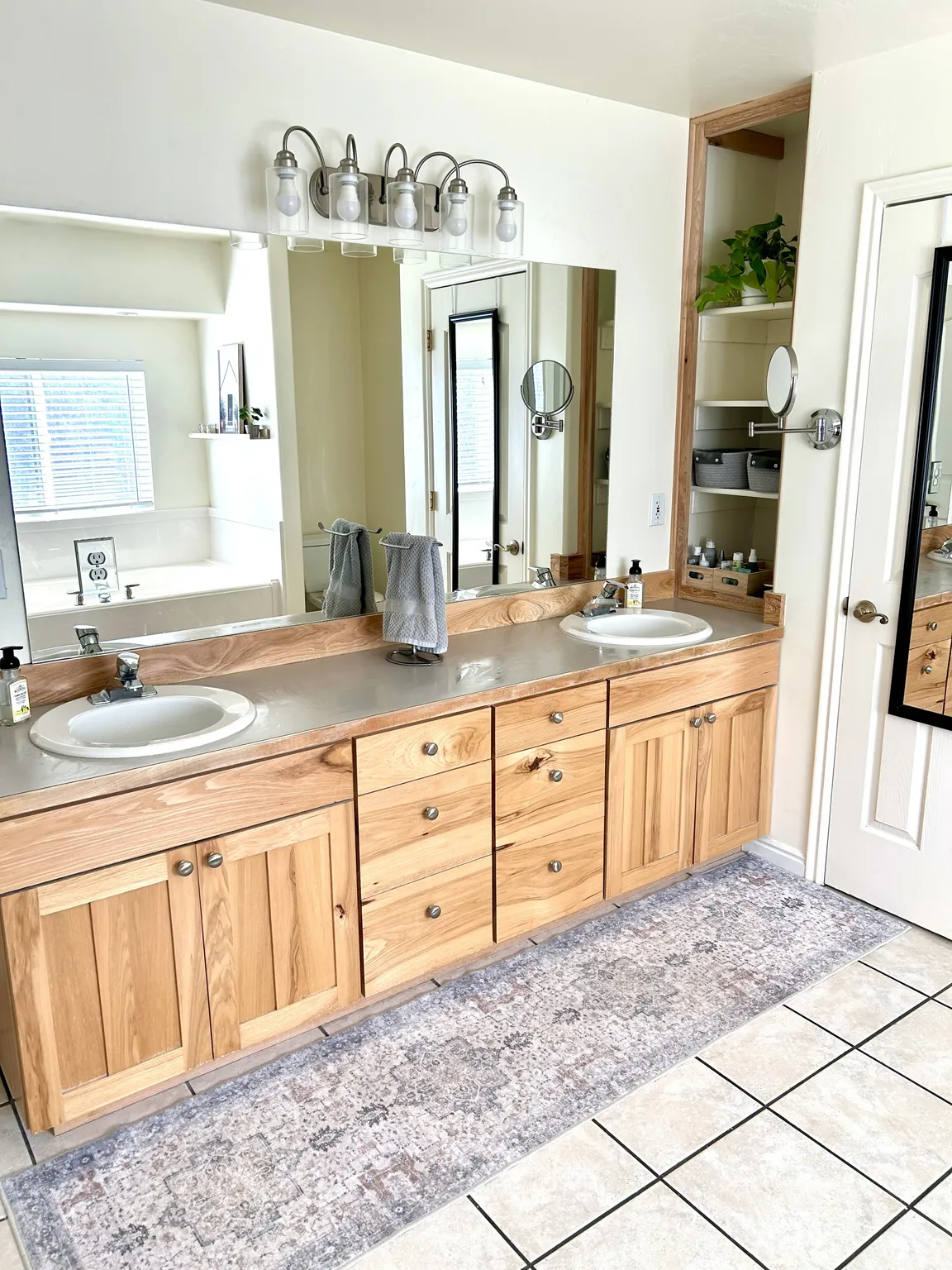 Owner's bathroom with double basin vanity
