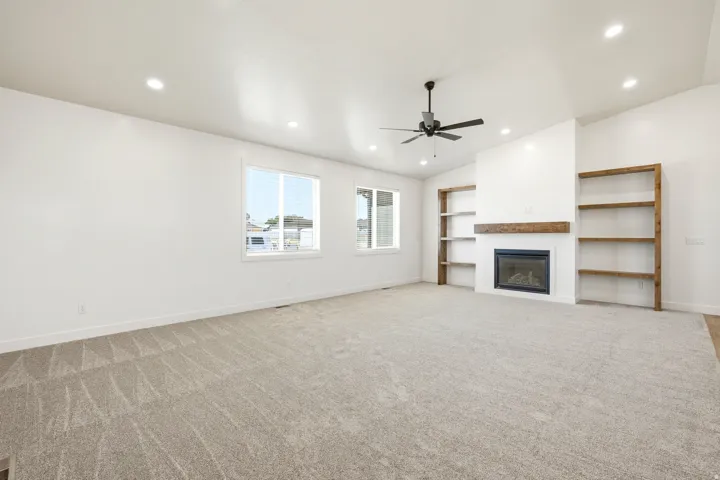 2203 E 1800 S #54, Naples, Utah 84078