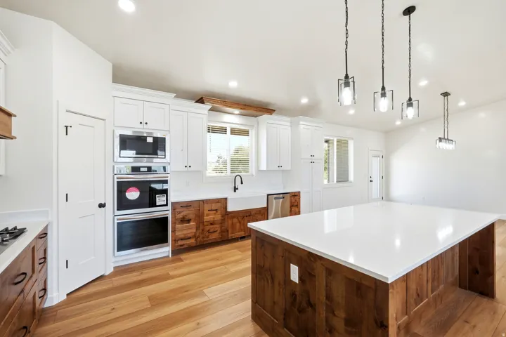 2203 E 1800 S #54, Naples, Utah 84078