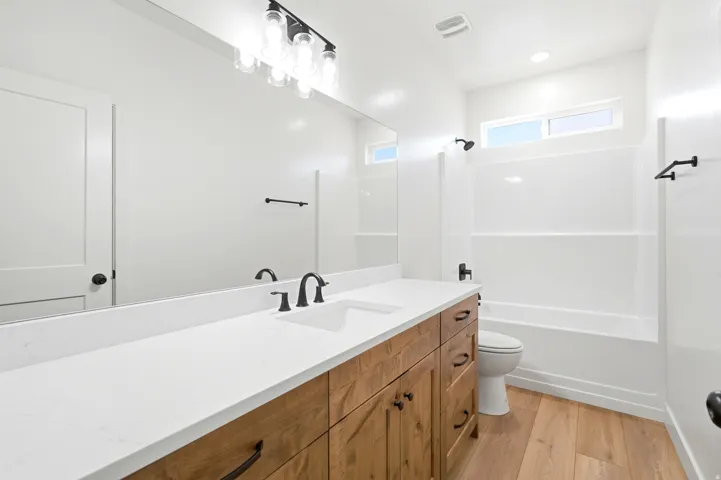 2203 E 1800 S #54, Naples, Utah 84078