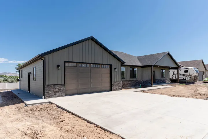 2203 E 1800 S #54, Naples, Utah 84078