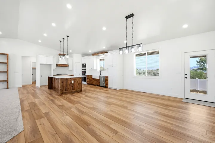 2203 E 1800 S #54, Naples, Utah 84078