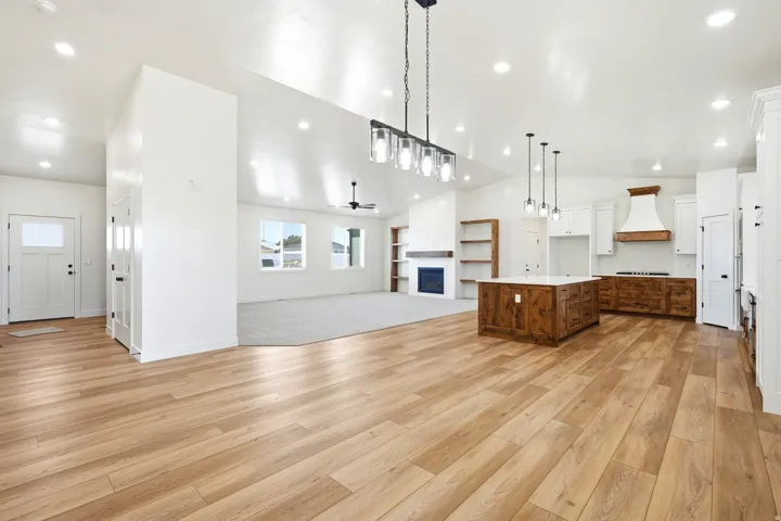 2203 E 1800 S #54, Naples, Utah 84078