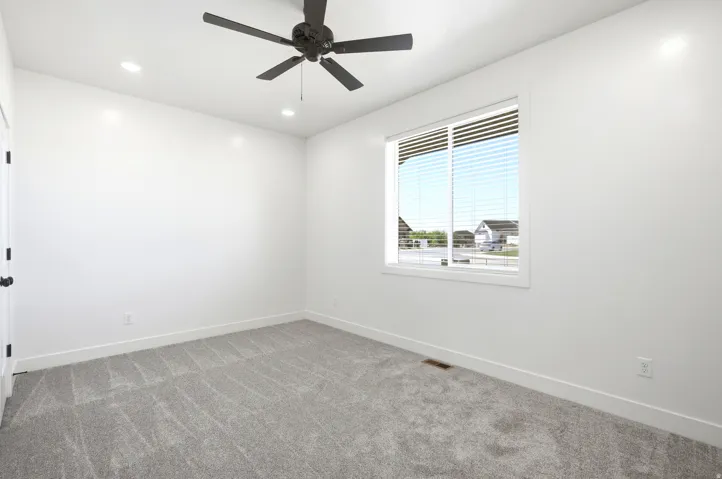 2203 E 1800 S #54, Naples, Utah 84078