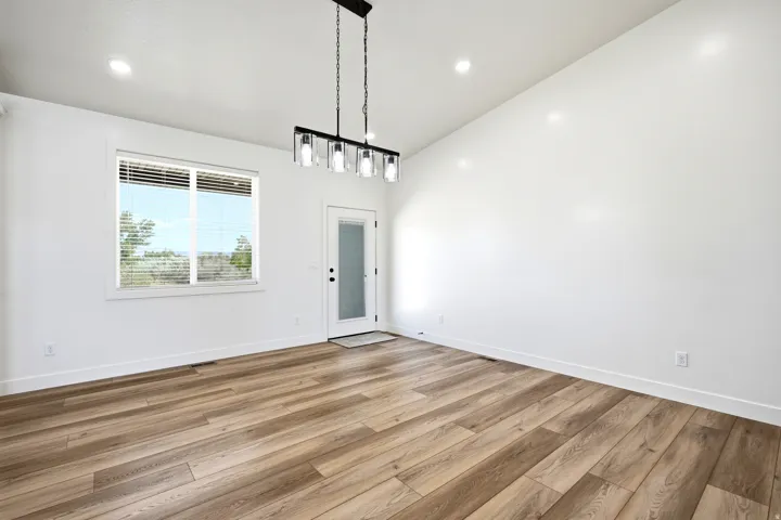 2203 E 1800 S #54, Naples, Utah 84078