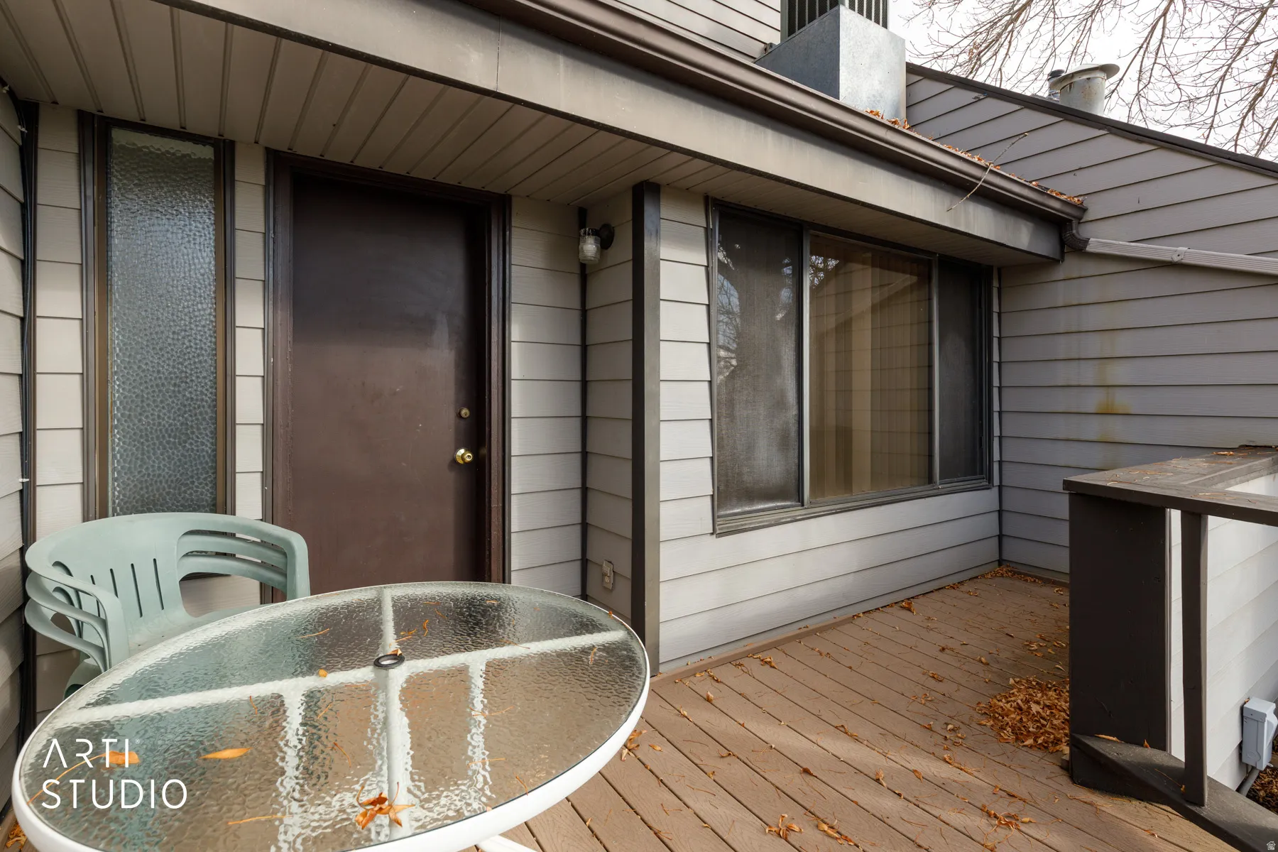 Private outdoor deck featuring wood-finish flooring