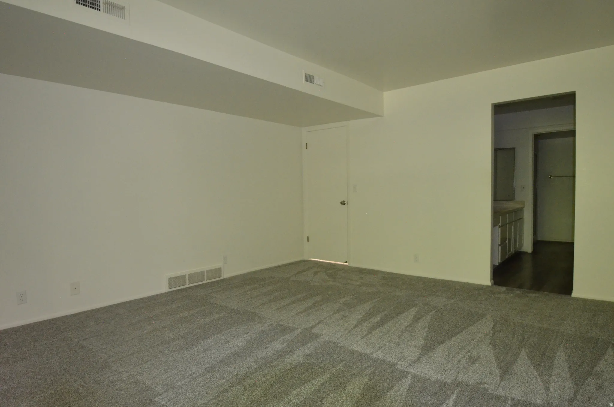 2nd view Main bedroom new grey carpeting