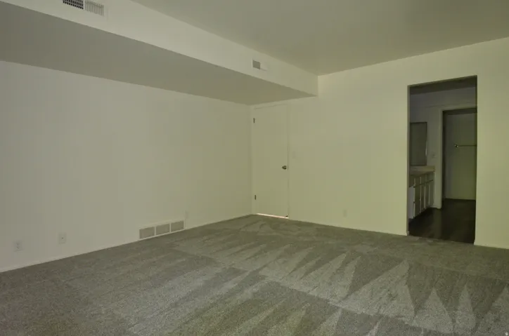 2nd view Main bedroom new grey carpeting