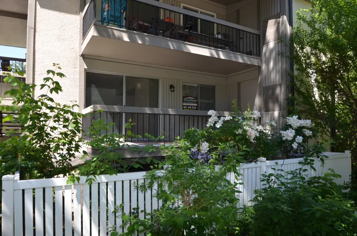 Middle-level featuring a Deck