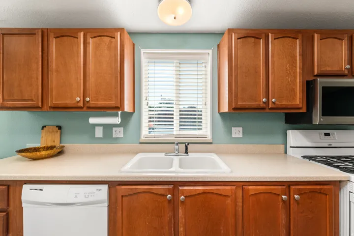 296 E Vagabond Ave #101, Murray, Utah 84107
