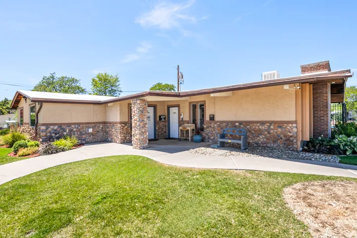 296 E Vagabond Ave #101, Murray, Utah 84107
