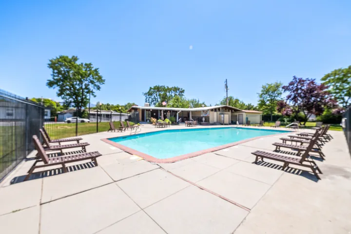 296 E Vagabond Ave #101, Murray, Utah 84107