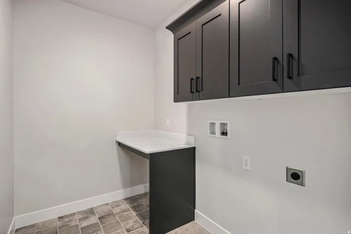 2nd floor laundry room