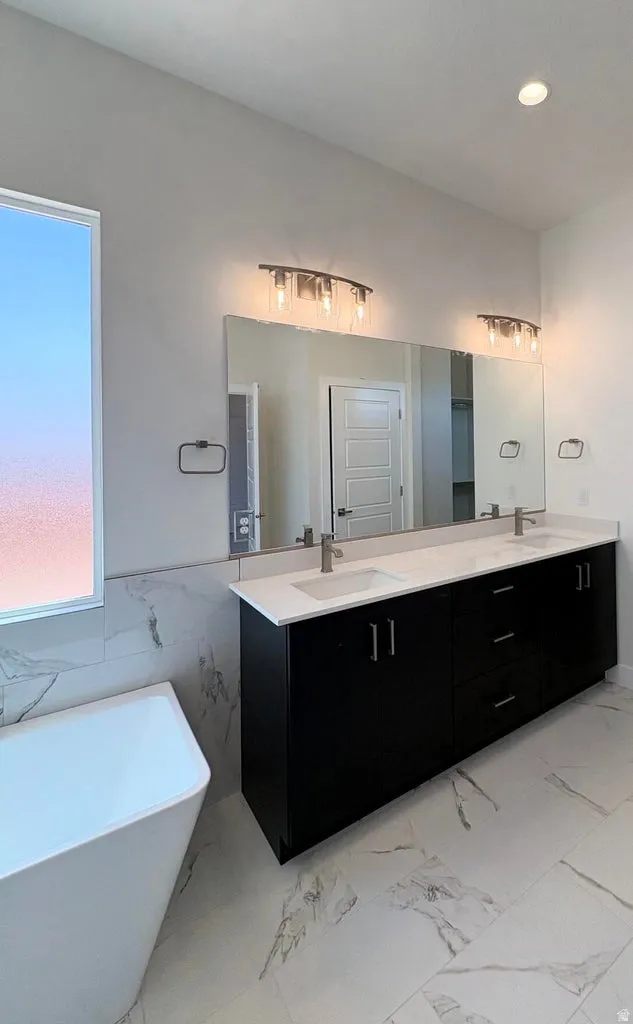Primary bath