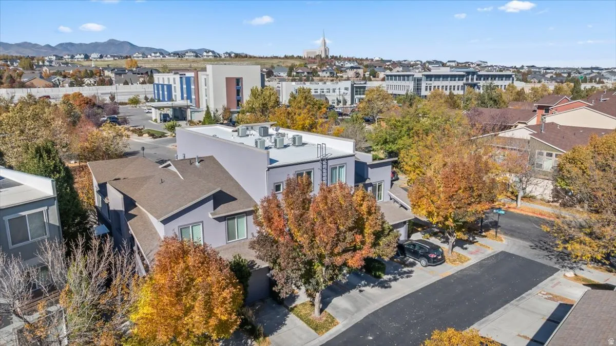 Contemporary multi-level residence with a flat roofline
