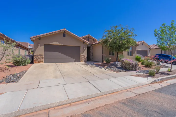 3837 W Lazy River Cir #110, Santa Clara, Utah 84765
