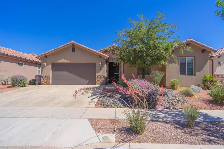3837 W Lazy River Cir #110, Santa Clara, Utah 84765