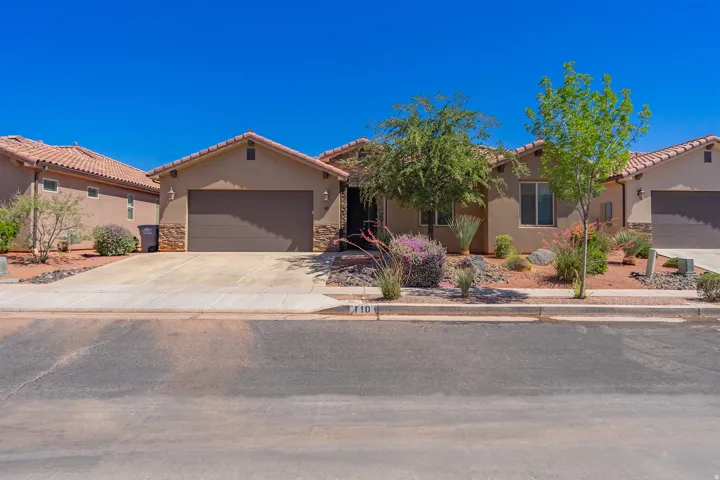3837 W Lazy River Cir #110, Santa Clara, Utah 84765