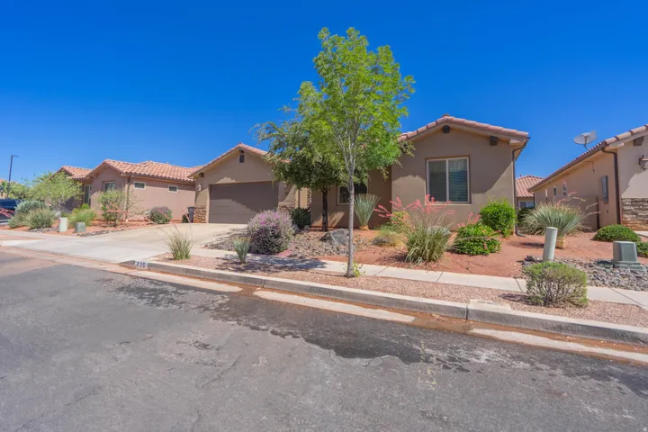 3837 W Lazy River Cir #110, Santa Clara, Utah 84765