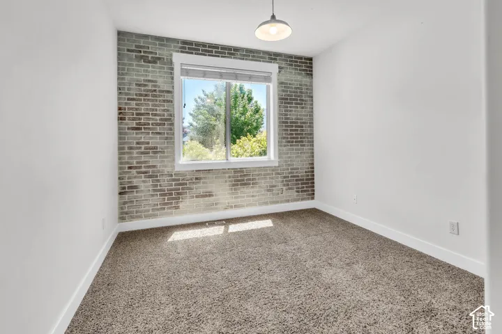 6 W Park Dr, Elk Ridge, Utah 84651