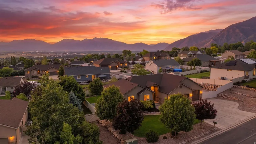 6 W Park Dr, Elk Ridge, Utah 84651