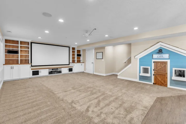6 W Park Dr, Elk Ridge, Utah 84651