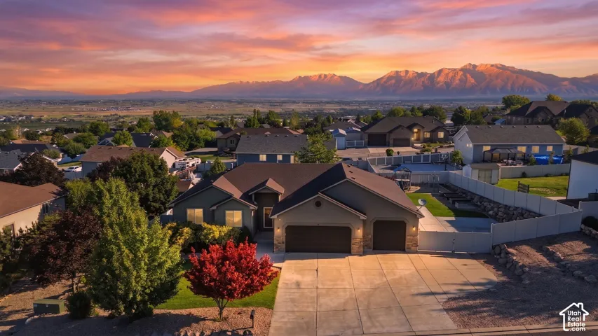 6 W Park Dr, Elk Ridge, Utah 84651