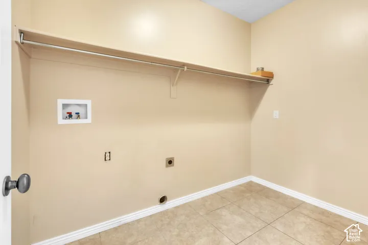 6 W Park Dr, Elk Ridge, Utah 84651