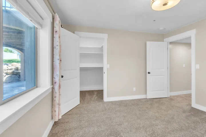 6 W Park Dr, Elk Ridge, Utah 84651