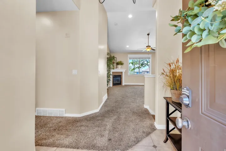 6 W Park Dr, Elk Ridge, Utah 84651