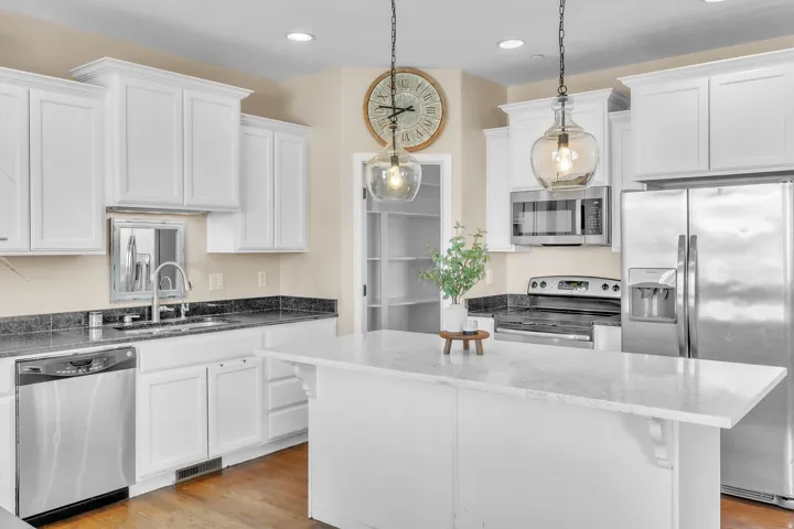 6 W Park Dr, Elk Ridge, Utah 84651
