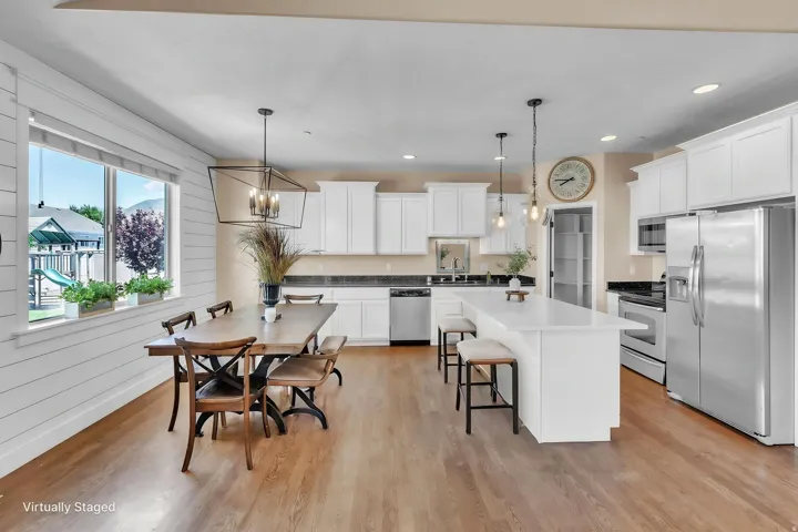6 W Park Dr, Elk Ridge, Utah 84651