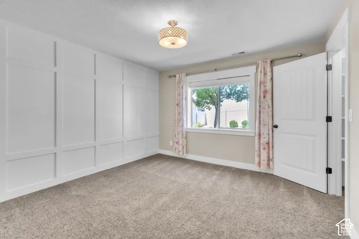 6 W Park Dr, Elk Ridge, Utah 84651