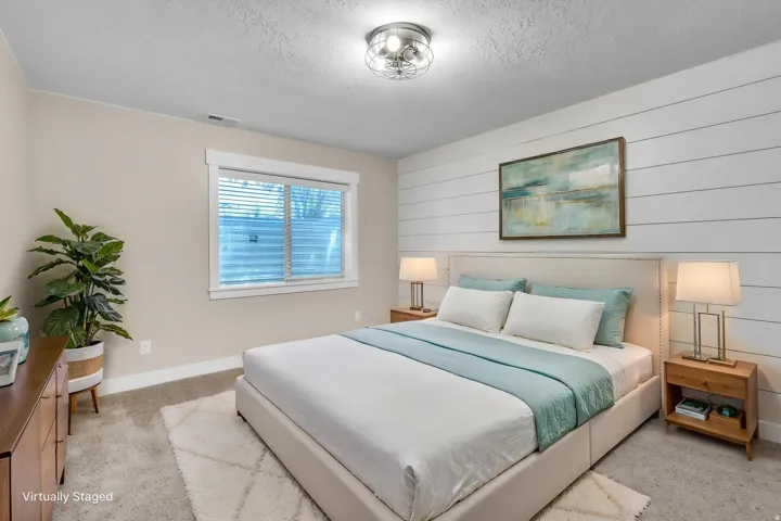 6 W Park Dr, Elk Ridge, Utah 84651