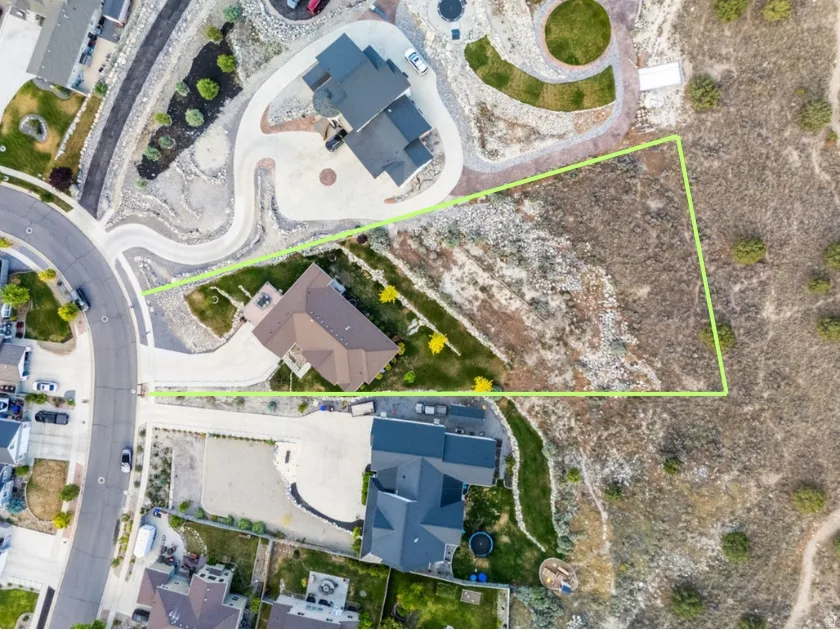 Expansive undeveloped lot with natural ground cover