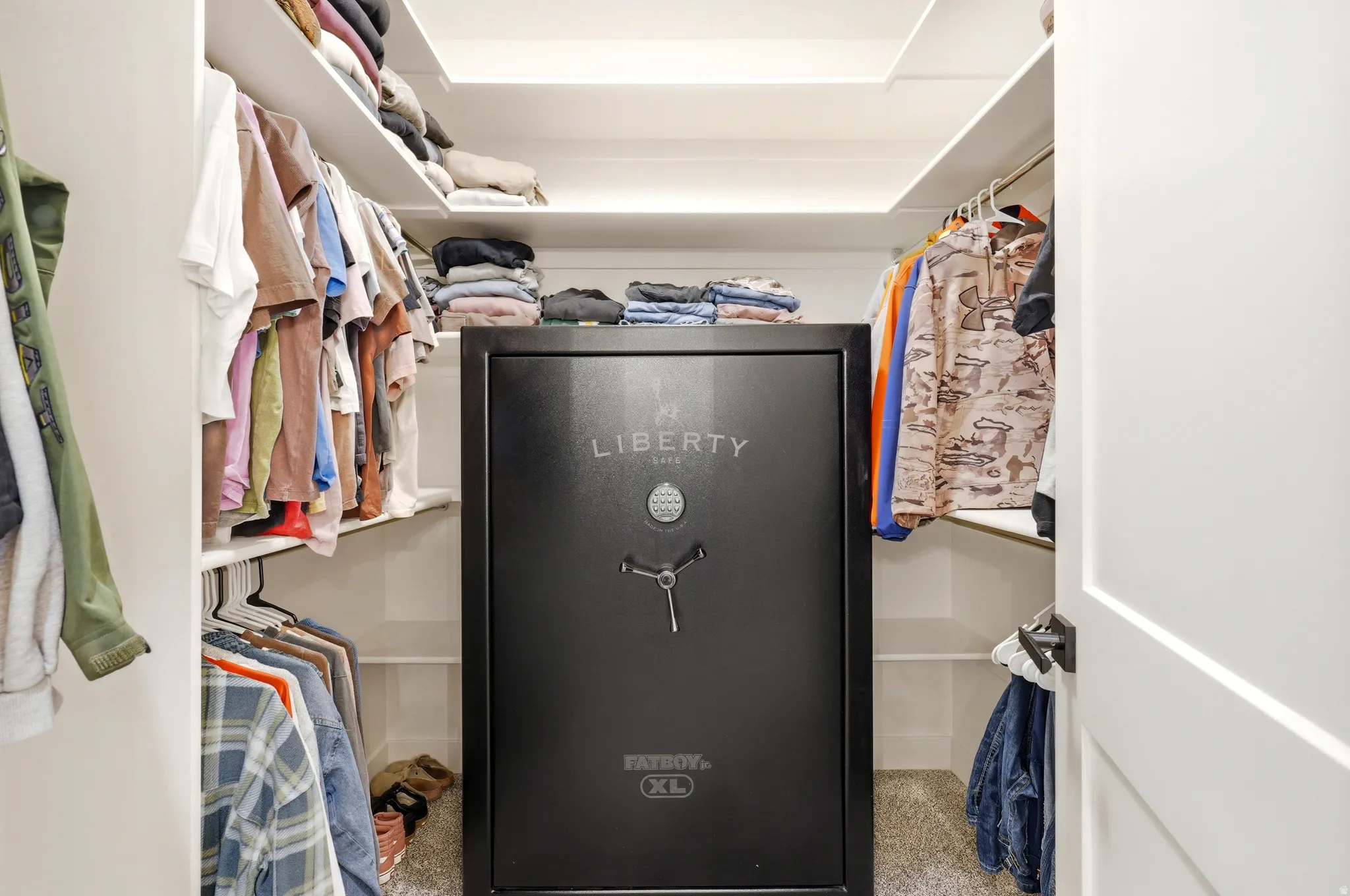 MASTER BEDROOM WALK-IN CLOSET IS SUPER SPACIOUS!