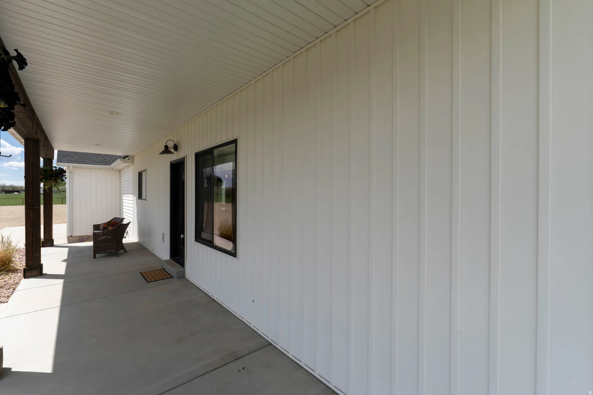 BACK YARD COVERED PORCH!