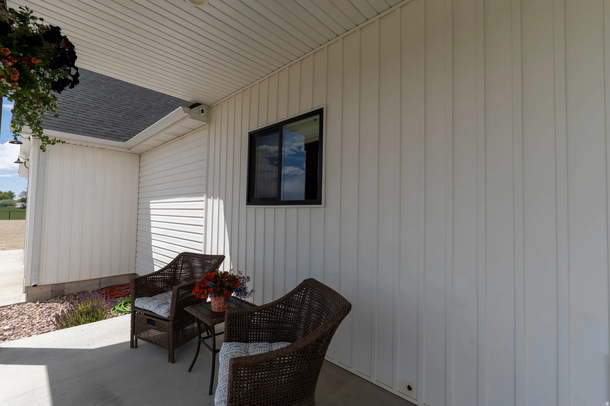 BACK YARD COVERED PORCH AREA!