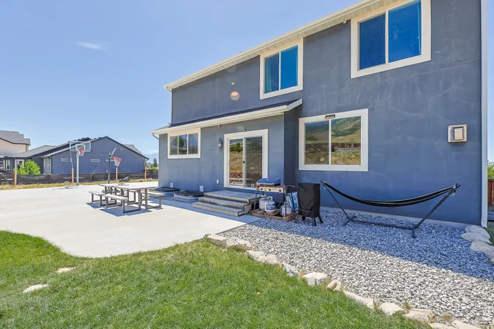 7816 Buckhorn Rd, Lake Point, Utah 84074