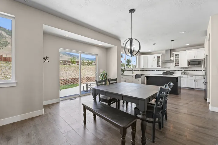 7816 Buckhorn Rd, Lake Point, Utah 84074