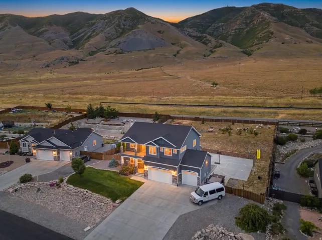 7816 Buckhorn Rd, Lake Point, Utah 84074