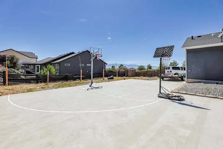 7816 Buckhorn Rd, Lake Point, Utah 84074