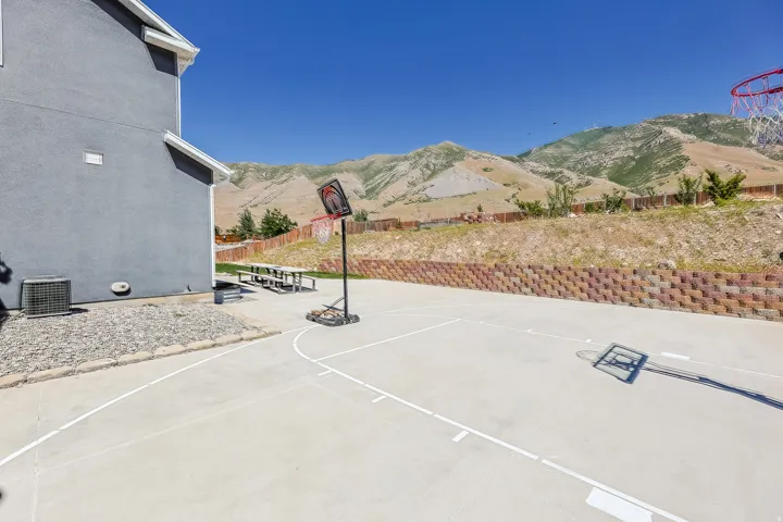 7816 Buckhorn Rd, Lake Point, Utah 84074