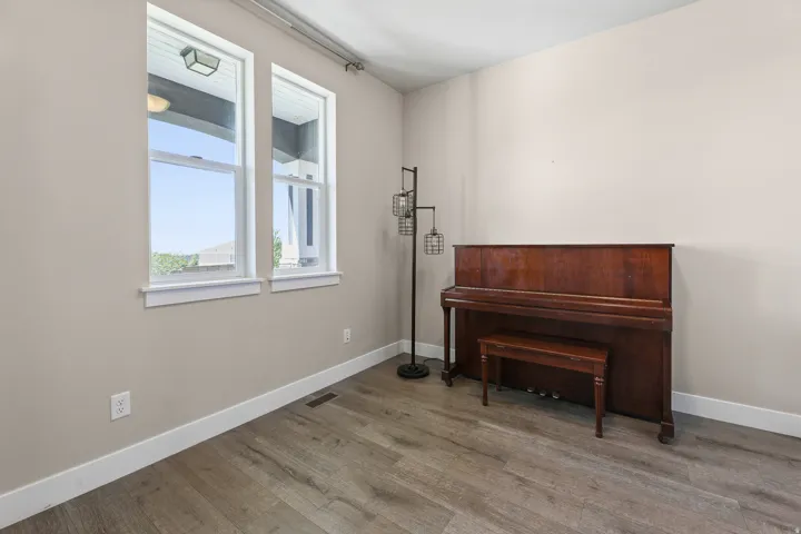 7816 Buckhorn Rd, Lake Point, Utah 84074