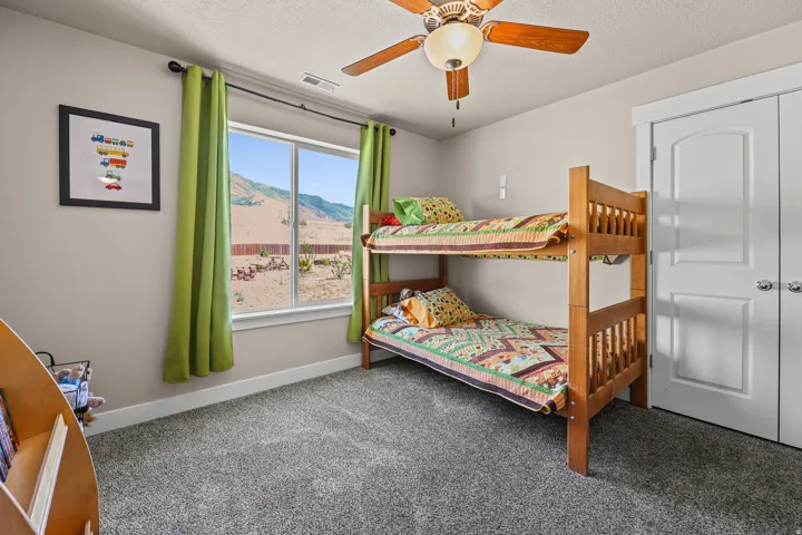 7816 Buckhorn Rd, Lake Point, Utah 84074