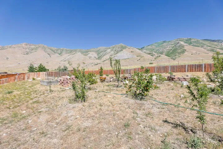 7816 Buckhorn Rd, Lake Point, Utah 84074